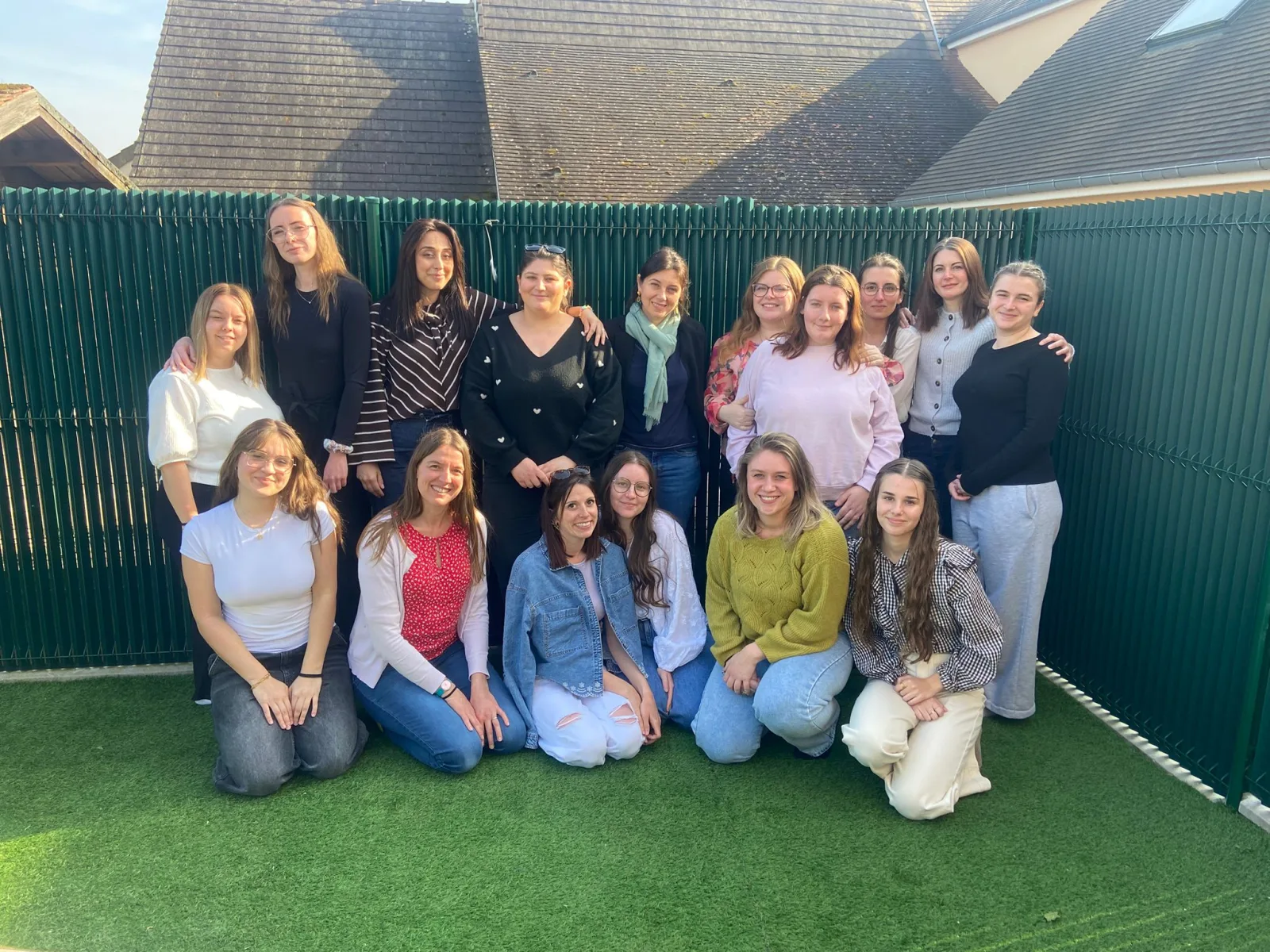 L'équipe complète de My Little Crèche réunie